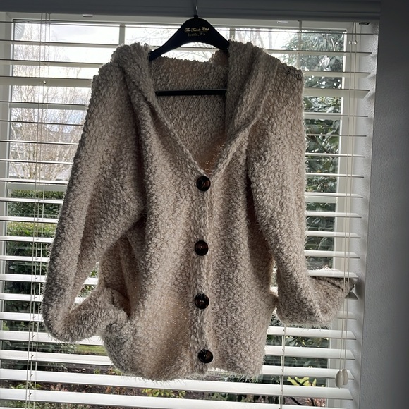 NWOT Knitted sweater with pockets - Picture 3 of 10